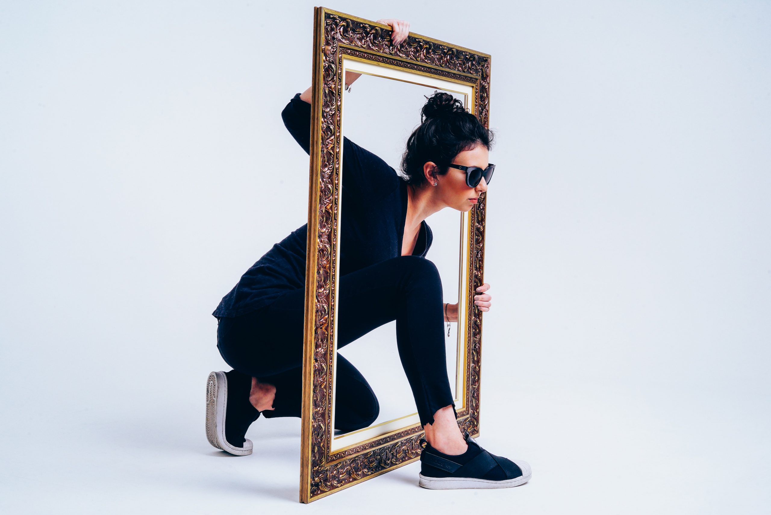 Вообще может выходить за пределы повседневной. Выйти за рамки. За пределами возможностей. Вообще может выходить за пределы повседневной. Креативные картинки.