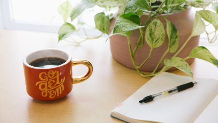 Your ultimate checklist for hiring a freelancer